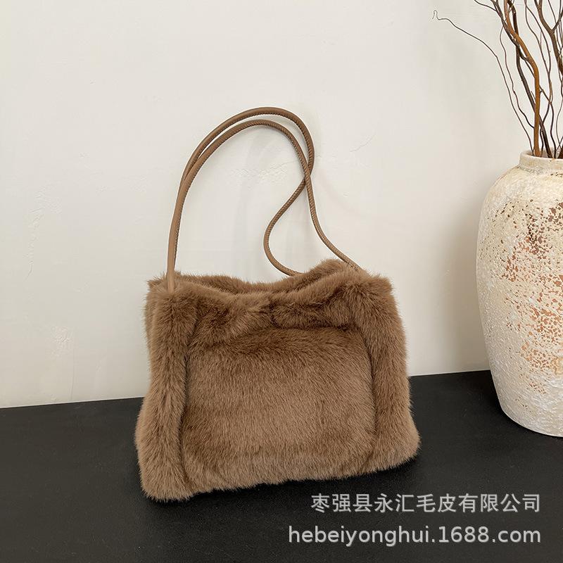 Autumn and Winter New Plush Bucket Bag Women's High-end Texture Niche Design Commuter Handbag