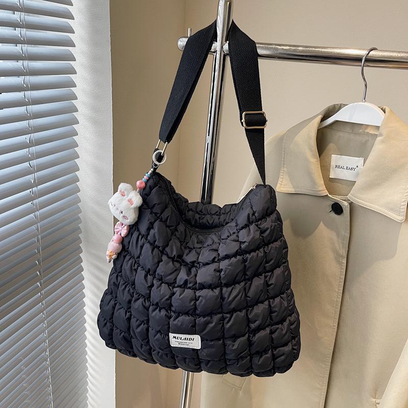 Puff messenger bag women's autumn and winter large-capacity tote bag high-value commuter bag rhombus cotton clothing bag tide