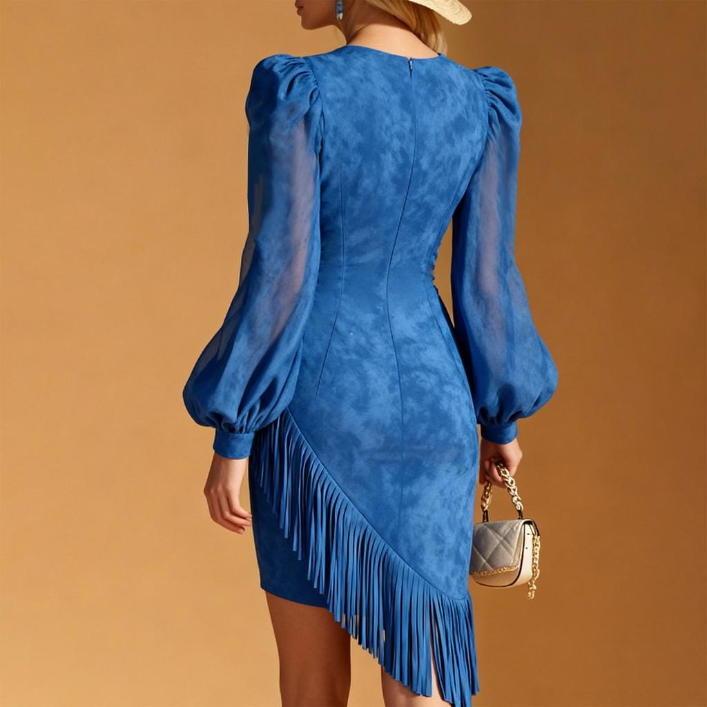 Modisches Damenkleid mit ausgestellten Ärmeln und langen Ärmeln