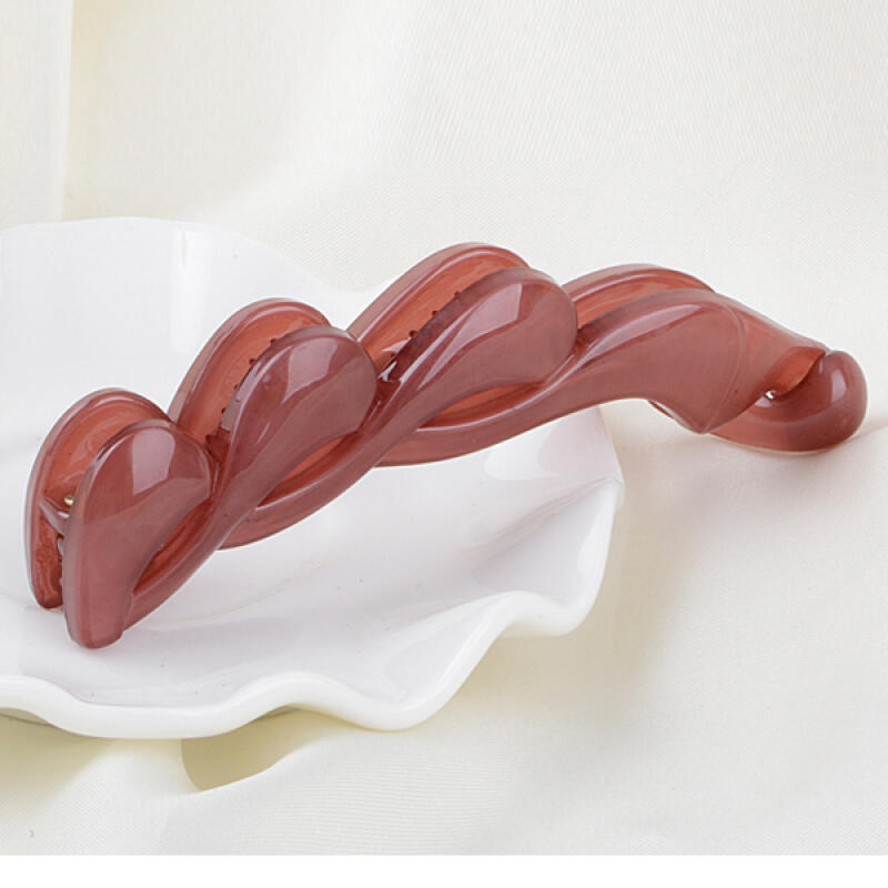 Cloud Banana Clip brown