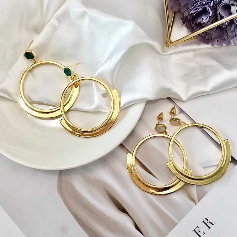 Supply Jewelry Versatile Geometric Exaggerated Catwalk Style Large Circle Gloss Earrings Women'S Fashion Commuter Jewelry