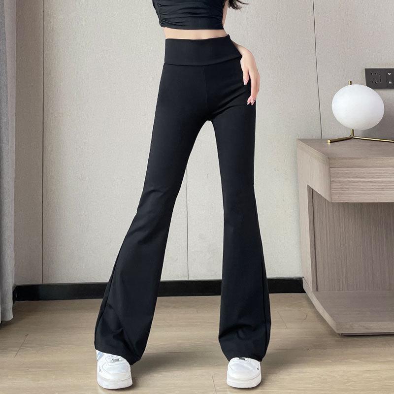 

Женский комплект для йоги класса люкс 2024 года от инфлюенсера: Быстросохнущий топ и брюки микро-клеш XL