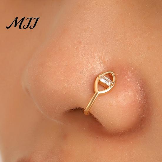 Star Shape Nose Ring 5 Pcs Hoops for Women Geometry Heart Rhinestone U Shaped Gold Plated Faux Piercing Jewelry