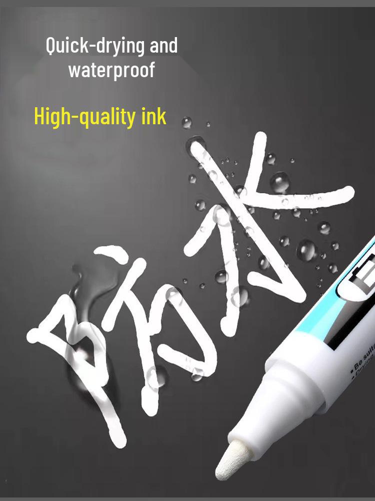 Marker alb impermeabil cu vârf fin și cerneală nerefuzabilă, care nu se estompează