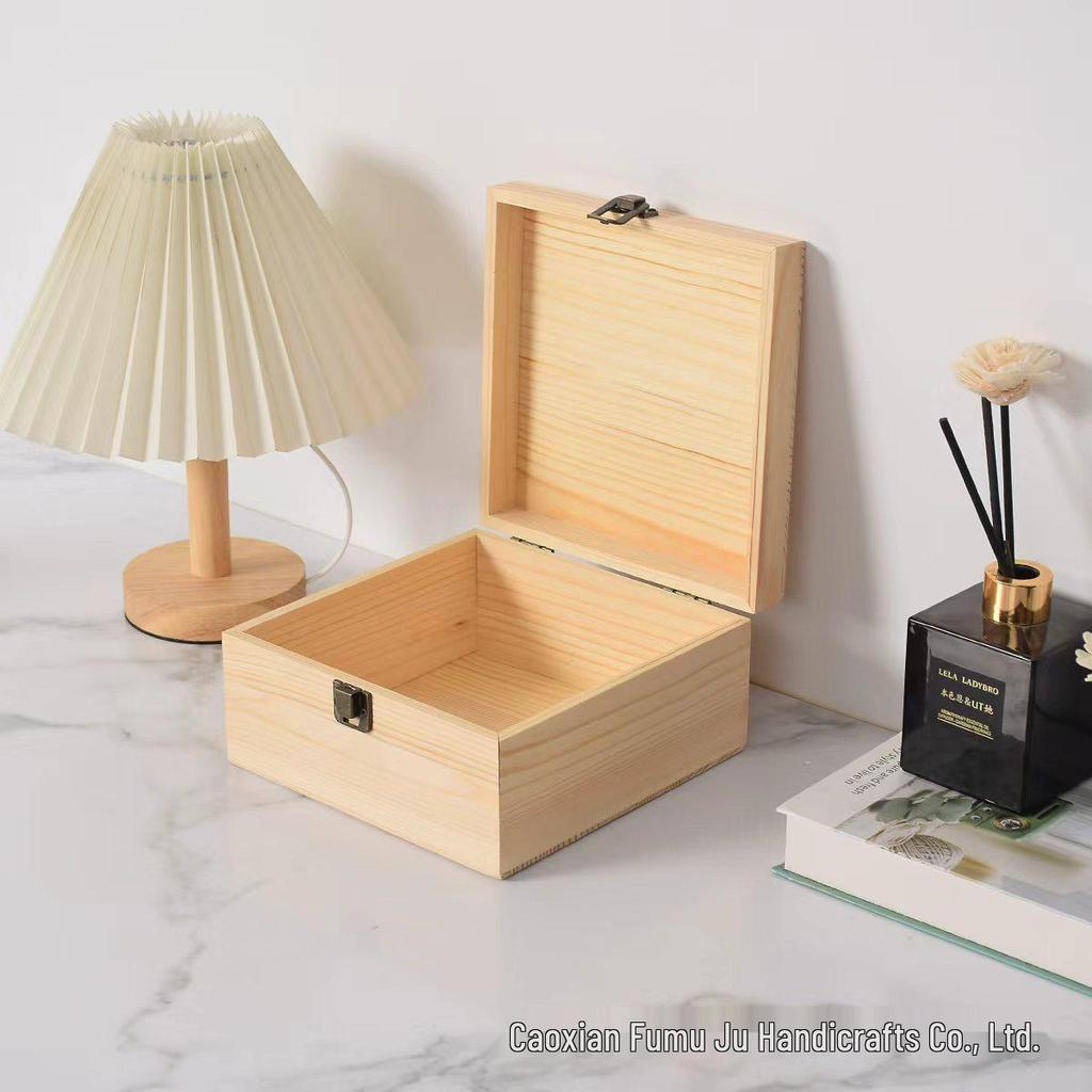Compact Wooden Essential Oil Storage Box with Lockable Compartments