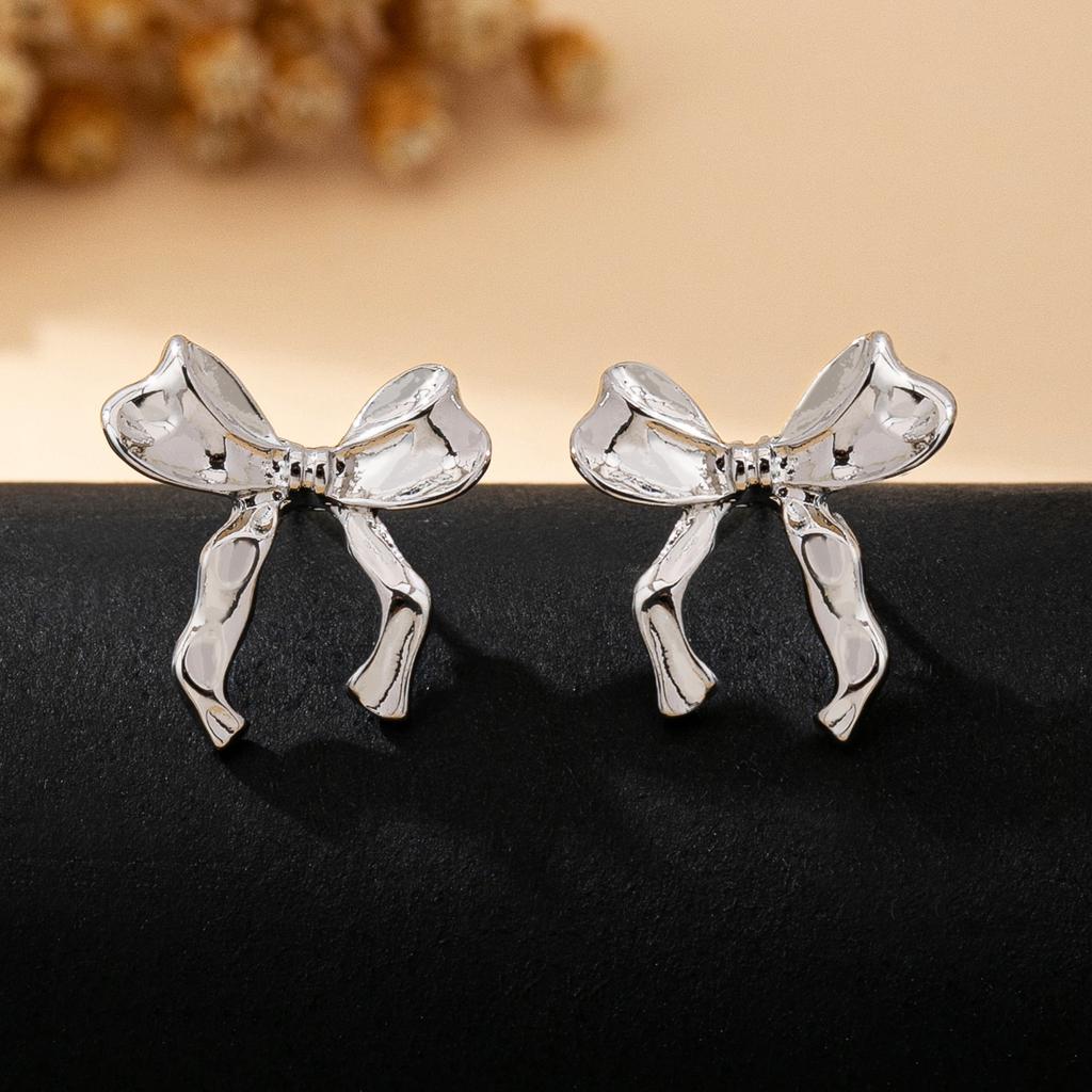 A Pair of Women's Earrings, Simple Bowknot  Sweet Earrings, Suitable for Daily Wear and Vacation Wear