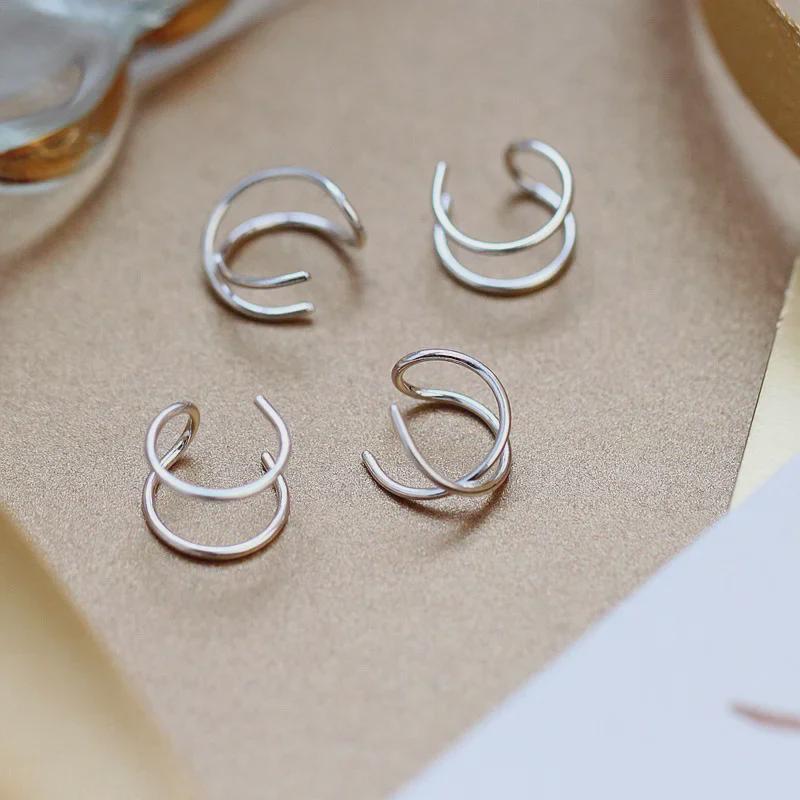 "S925 Silver Double Line Cross Ear Clip - 2023 Trendy, Non-Pierced, Cool Niche Style for Women"