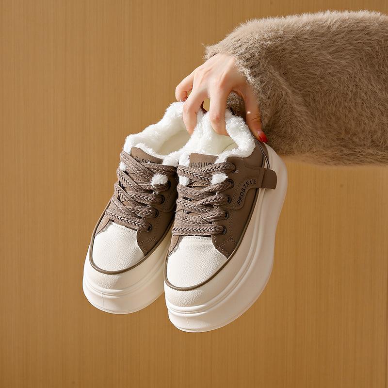 2025 winter velvet little white shoes new Korean version ins female students platform sports board shoes casual shoes HB277-1