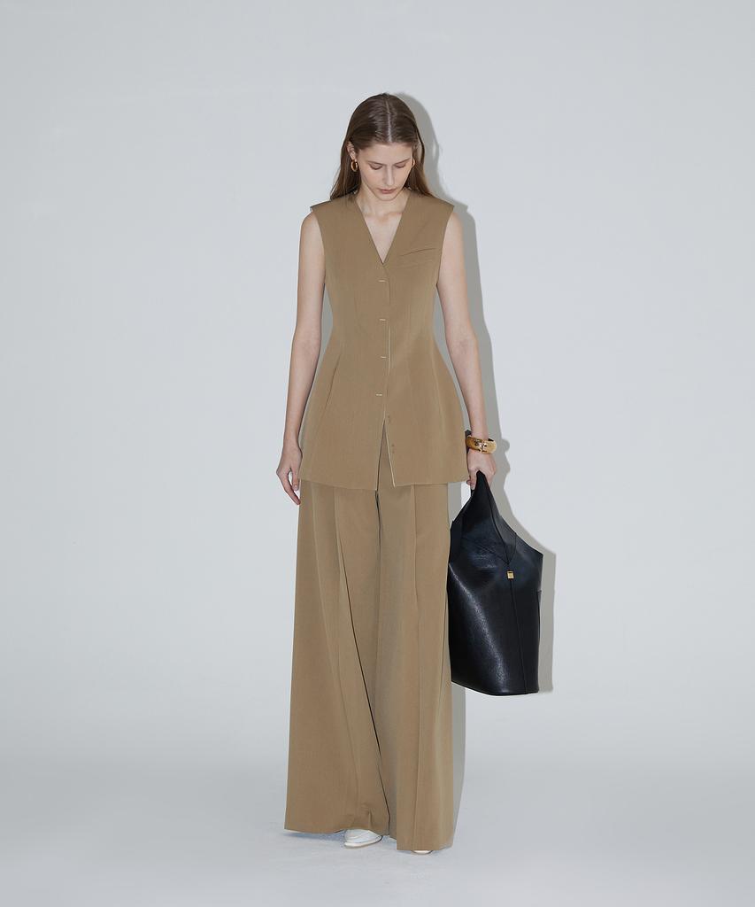 Rene J. Ava Best Dress - Beige
