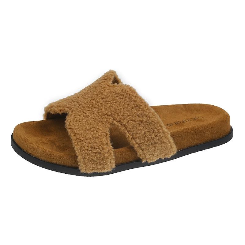 French Fluffy Slippers Women's Wear 2025 Autumn New Internet Celebrity Fashion Casual Lazy Plush One-word Drag Tide