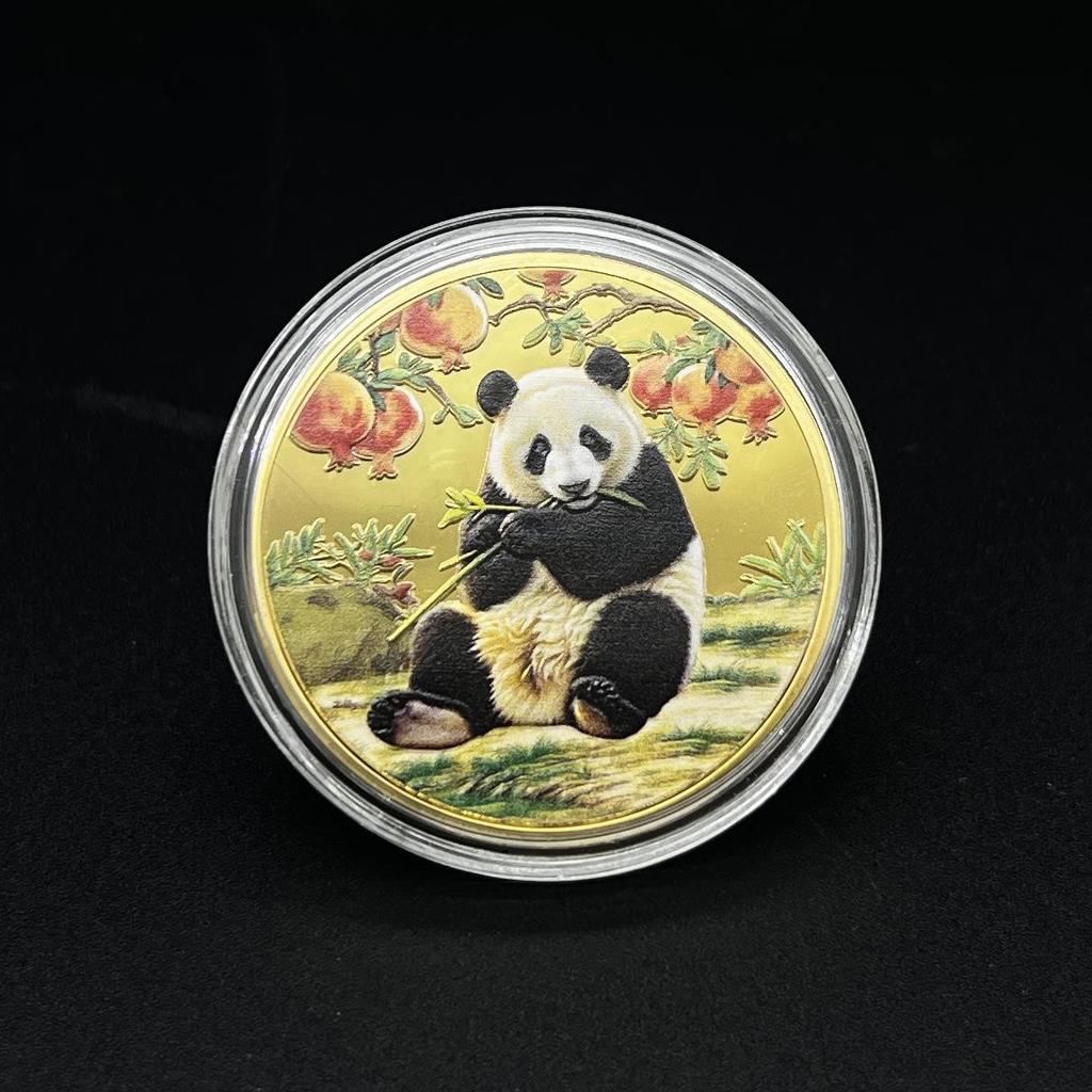 Sichuan Chengdu Panda Gold Commemorative Medal: Cultural Tourism Souvenir