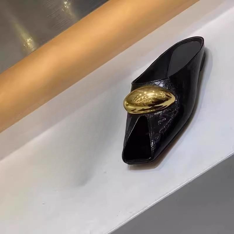 Fashion 2025 Summer Peep Toe Women's Modern Slippers Fashion Square Toe Low Heel Metal Decoration Sandals Outdoor Dress Daily Slippers