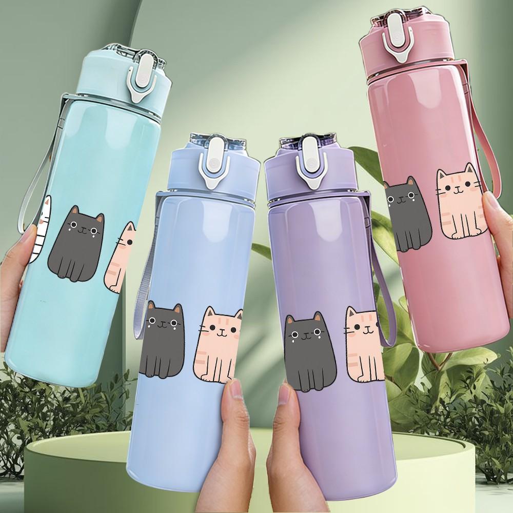 1PC Three Minimal Cat Faces 750ml Color Plastic Sports Water Bottle Leakproof Flip Straw Lid Suitable for Sports Office Home Use
