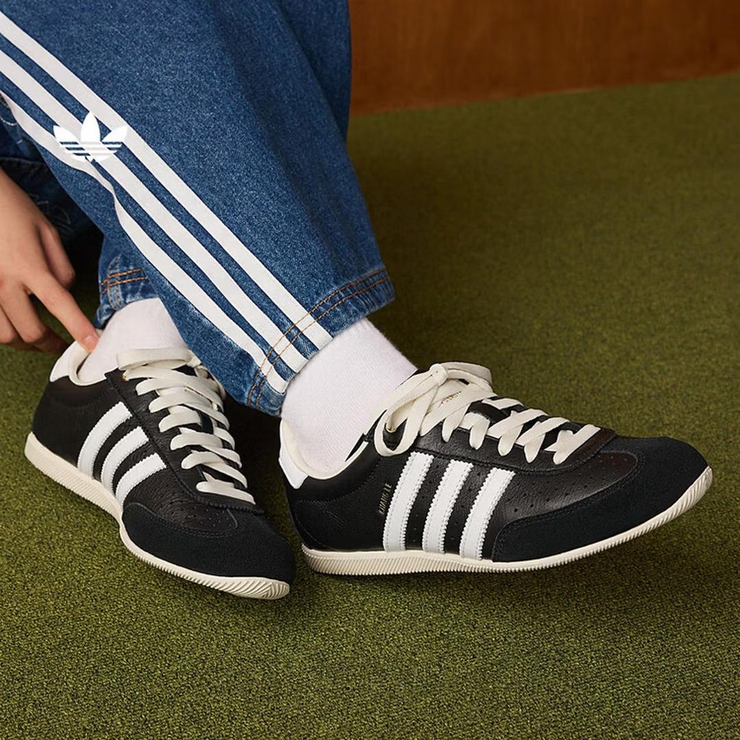 

Adidas Обувь с Т-образной головкой CHANGLE Классические Ретро Спортивные Туфли Новый Стиль Adidas Трилистник KJ3960 35.5 чёрный