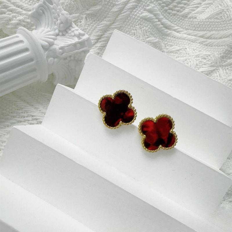 High-end 15MM Four-leaf Clover Titanium Steel Earrings Lightweight and Versatile Earrings for Women