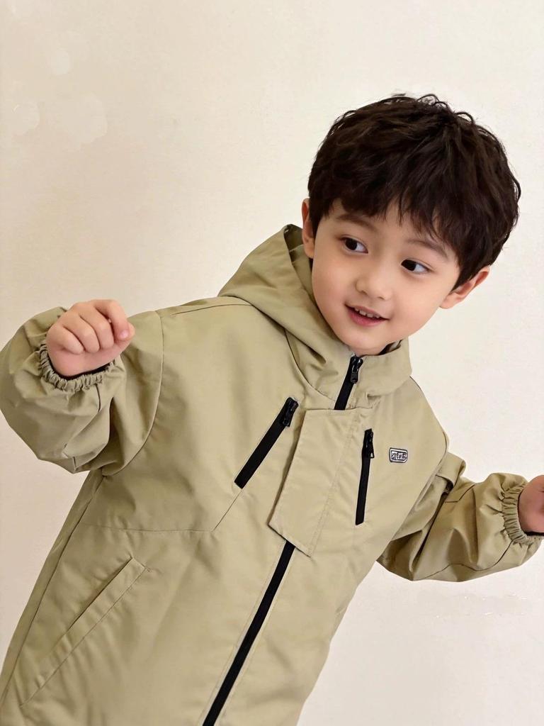 Boys' Classic Hooded Windbreaker: Versatile and Trendy Spring/Autumn Jacket