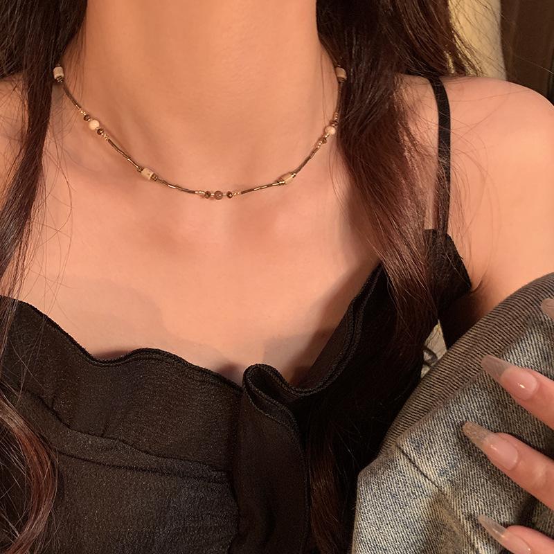 Autumn and winter Maillard tiger's eye stone beaded necklace femininity high-end sweater chain retro simple accessories