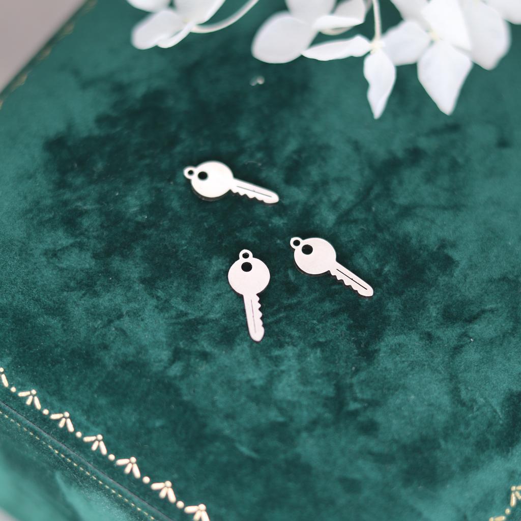 3pcs Key Charms for Jewelry Making diy Accessories Tiny Stainless Steel Pendant Fit Earrings Bracelets Handmade Craft Supplies CDN