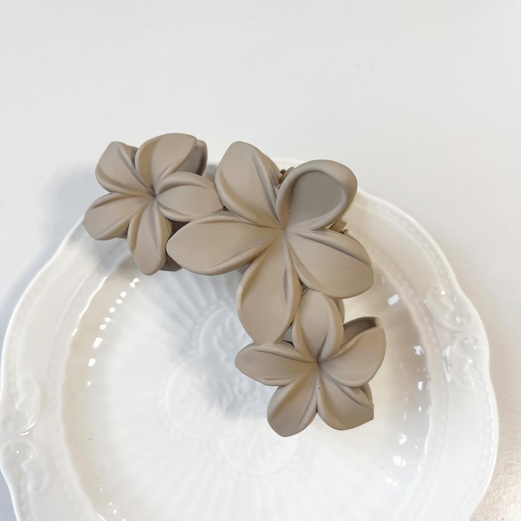1/4pcs new hair clip versatile hairpin European and American matte flower shark clip hair accessory hair grab female