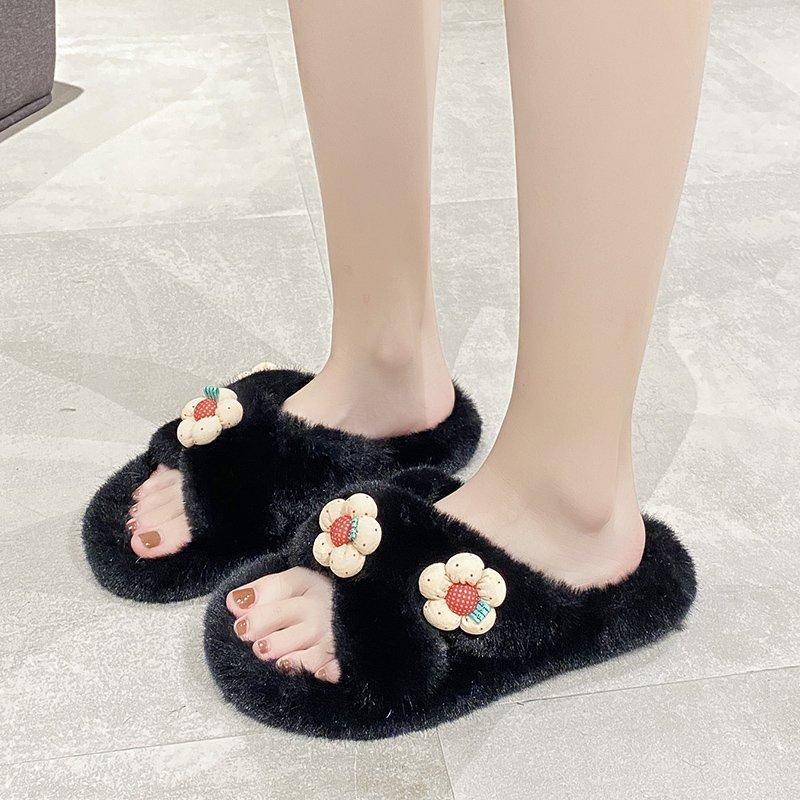 Cross-haired slippers women's autumn and winter new outer wear flat-bottomed slippers fashion flip-flops