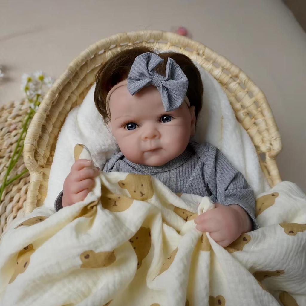Realistic Newborn Doll Reborn Baby Doll Exquisite Doll Cute Doll With Open Eyes Hugging Doll And Doll Accessories Exquisite Gift