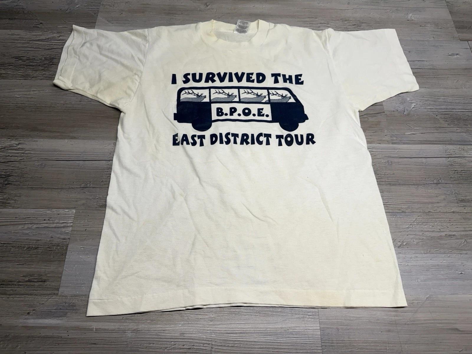

Vintage 90s Funny Graphic T-Shirt Deer Bus I Survived Single Stitch Size Large 2XL