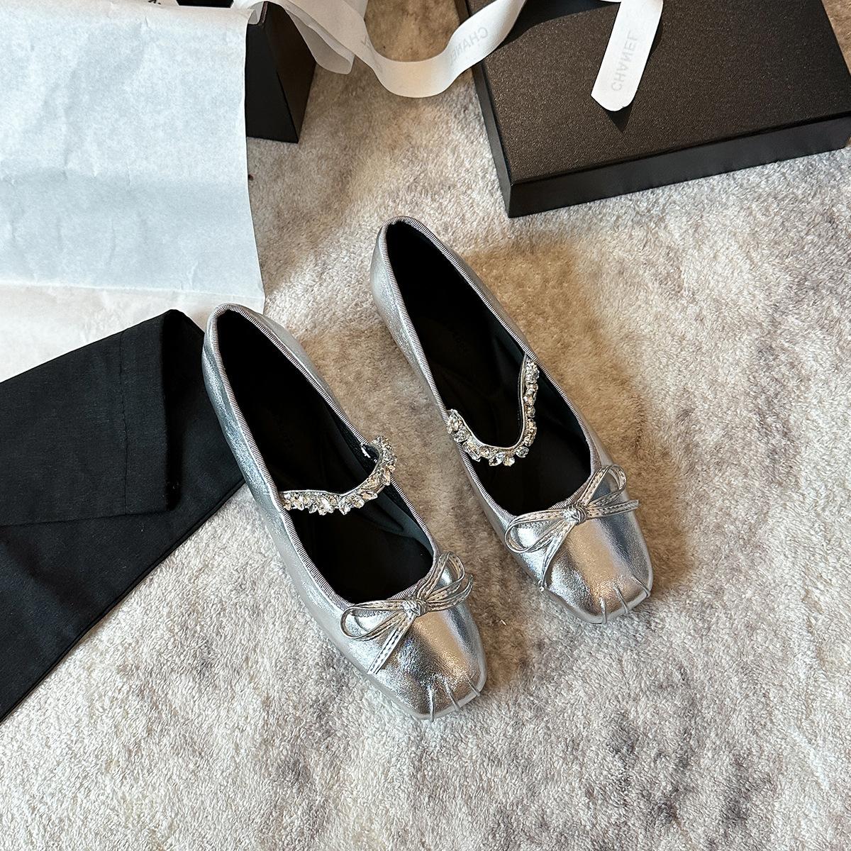 

796-3 Туфли Мэри Джейн на плоской подошве с французскими стразами для женщин, новинка осени 2025 года 40 серебряный