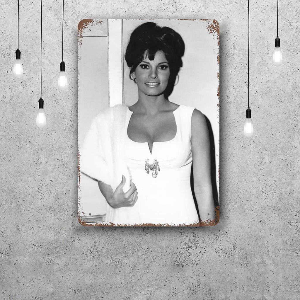 raquel welch Funny Bar Metal Sign Retro Plaque Vintage Sign Alcohol Drinker Pub Club Man Cave Kitchen Wall Decoration