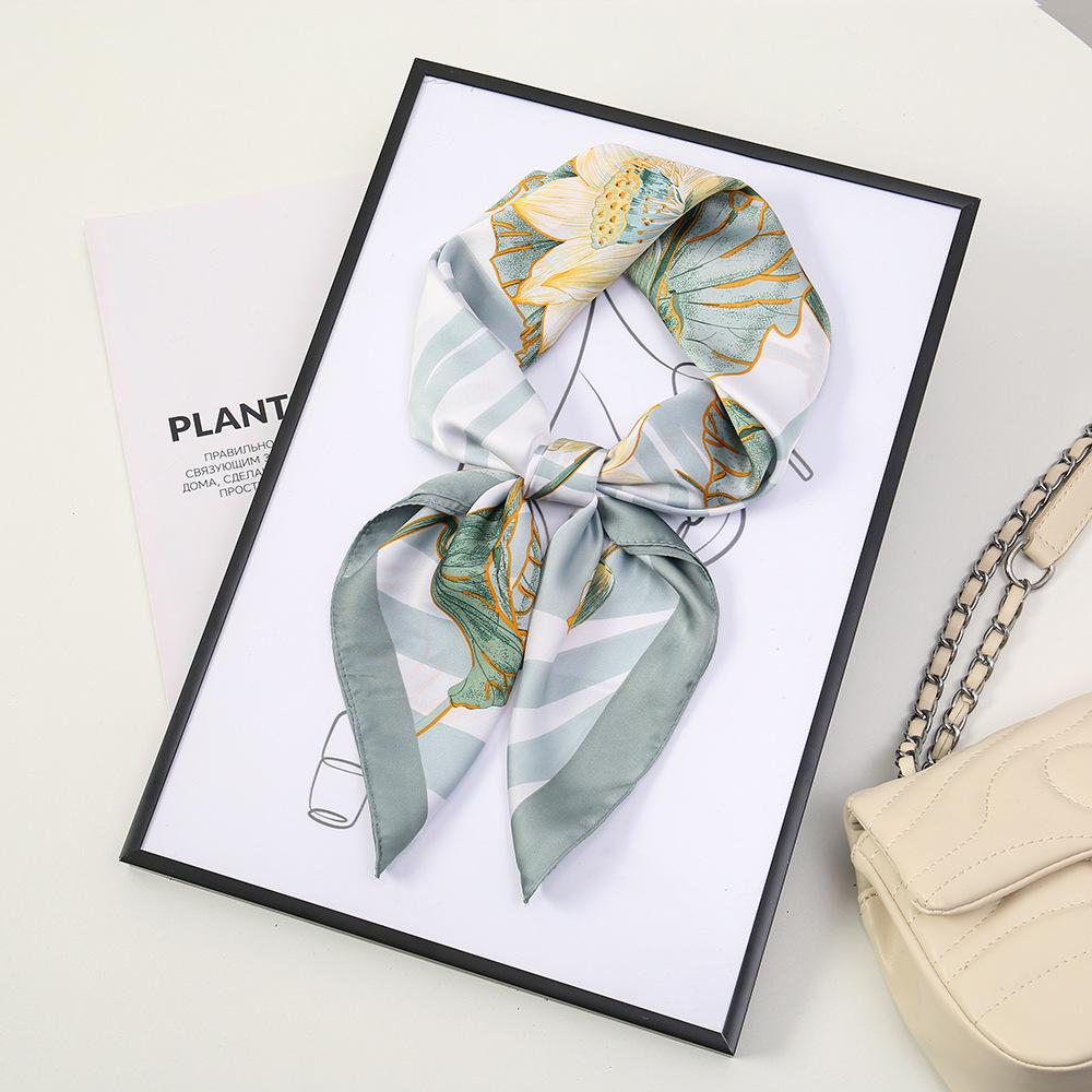 71 Flower polka dot simulation silk scarf neck small square scarf Korean atmosphere sunscreen scarf advanced sense