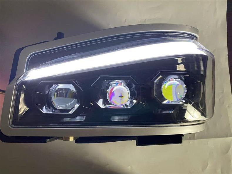 Compatible with Sinotruk Howo 380/336 Headlight Assembly, All-LED Triple Lens Laser Model.