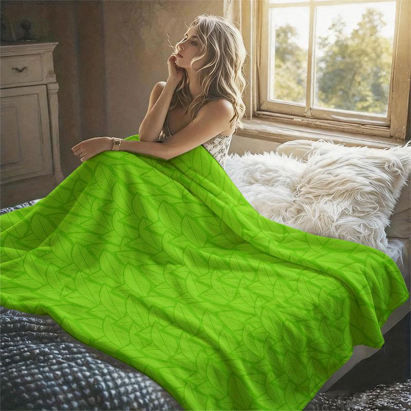 Green Leaf Texture Flannel Blanket Warm Soft Halloween Christmas Decorative Couch Warm Cozy All-Season Gift