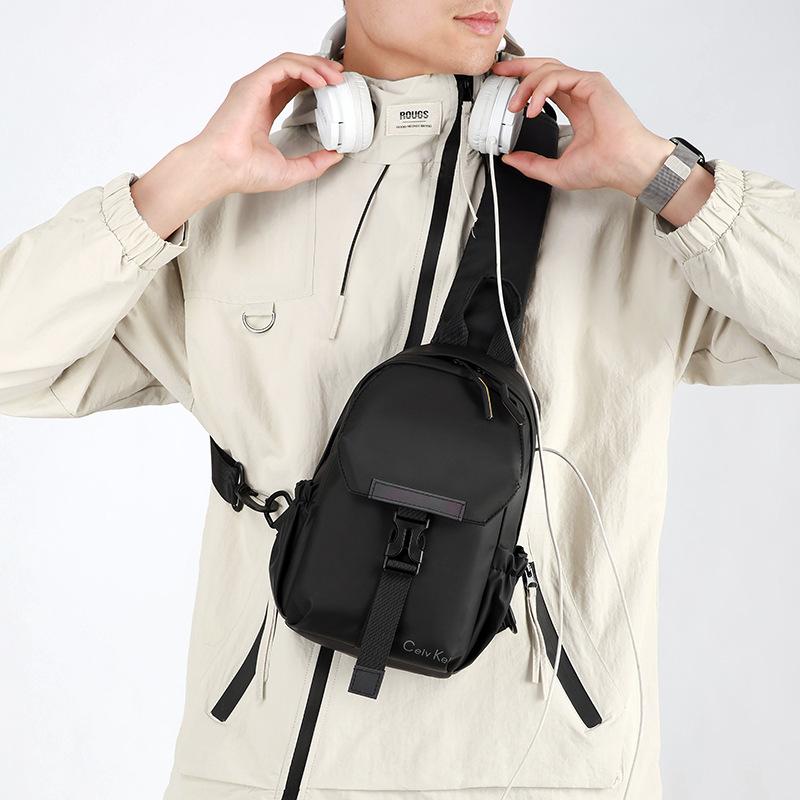 New Trend Breast Bag Men's Fashion Casual Crossbody Bag Men's Shoulder Backpack Premium Outdoor Anti-splashing Bag