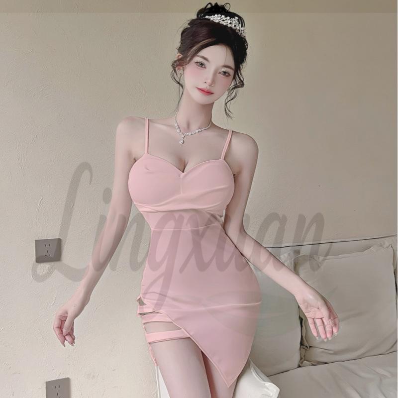 

Elegant V-Neck Slip Dress: Body-Hugging, Hip-Hugging, Short Skirt for Women Medium рожевий