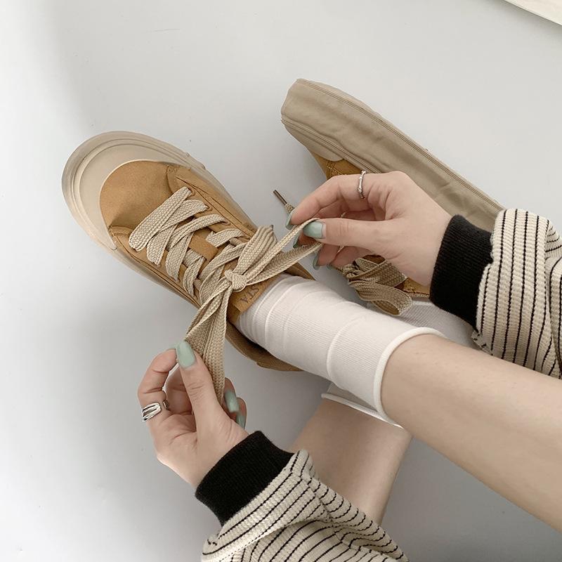 Neformální studentské univerzální jednoduché platformové bílé boty s kulatou špičkou dámské 2025 nové jarní nízké lehké sportovní plátěnky