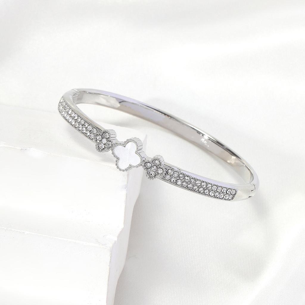 Simple Four Leaf Clover Bracelet Women's European and American Light Luxury Hand Accessories High-end Fashion