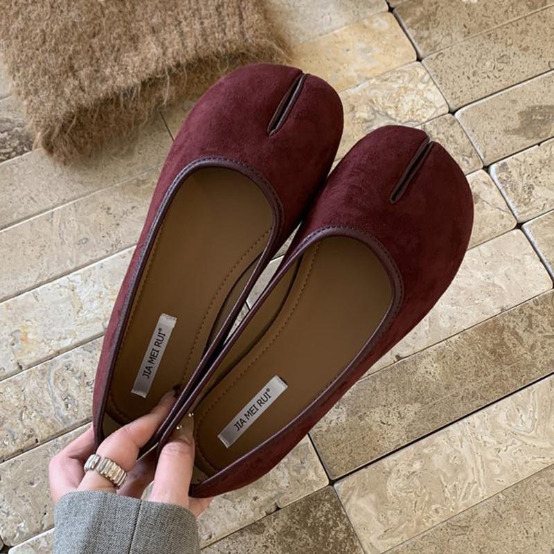 Fashion IPPEUM Velvet Tabi Shoes Women Mary Janes 2025 New Leopard Burgundy Ballet Flats 2