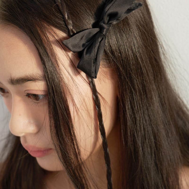 FANTASTIC PLANET Emma Ribbon Hair Pin (2colors)