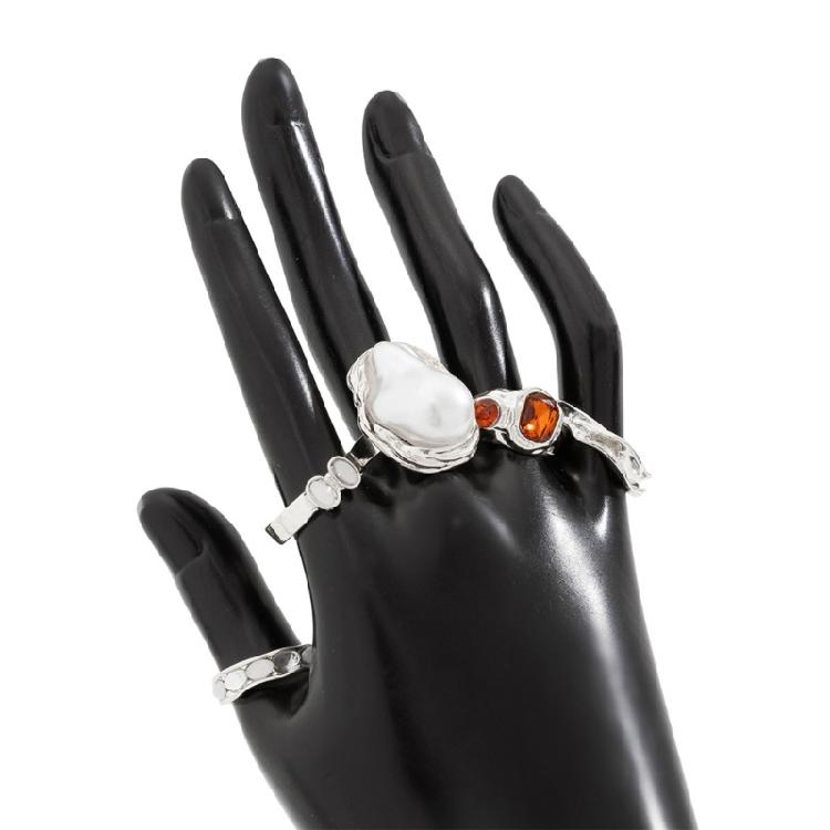 Fashionable Adjustable Flower Rings Set With Stylish Pearls Highlight Accessory for Women’s Everyday And Party Looks