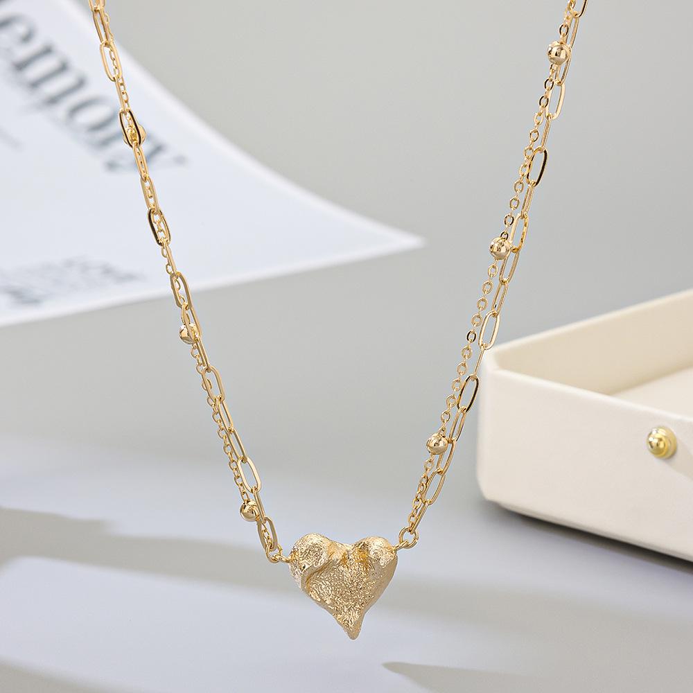 Europäische Leichte Luxus Gold Herz Matt Mehrschichtig Verstellbar Damen Halskette