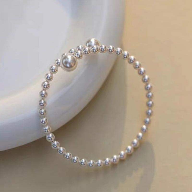 Retro Pearl Bracelet - Elegant and Exclusive Design, Simple Yet Versatile, Fashionable Handpiece