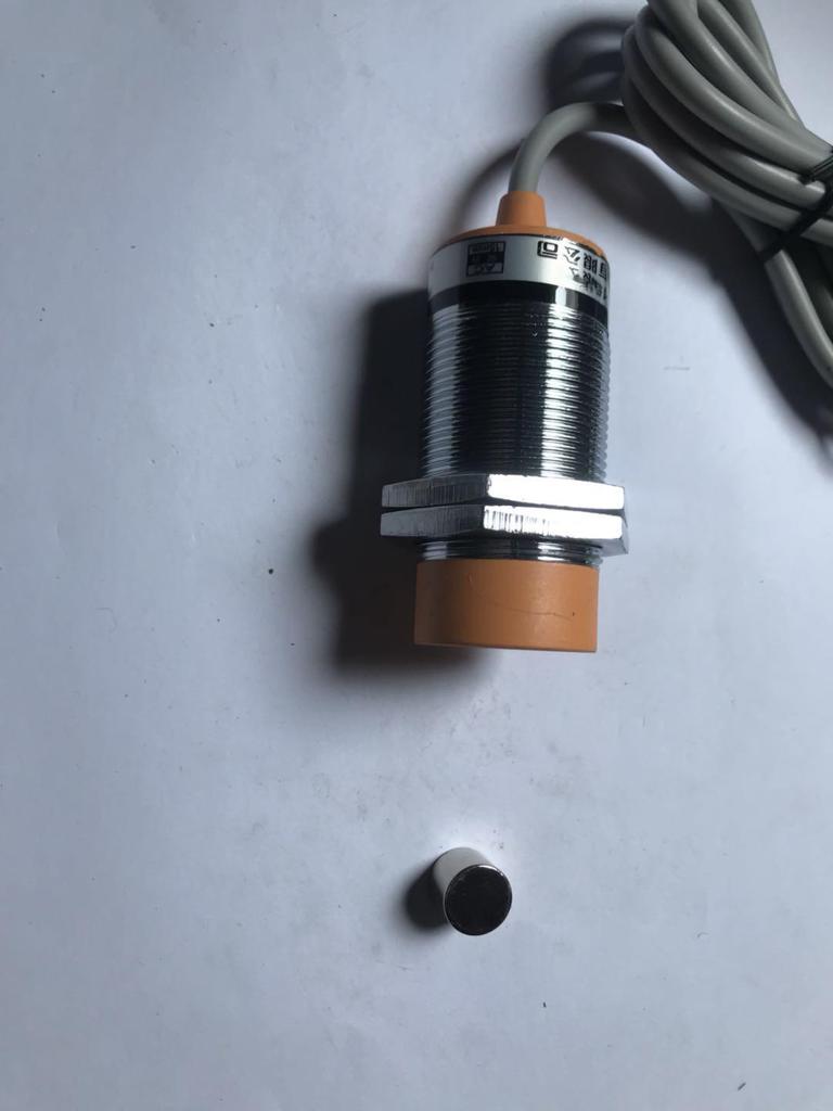 Huguang LG30A3-10-J/EZDZ AC Two-Wire NO Cylinder Reed Sensor
