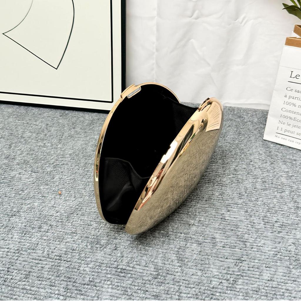 2025 Glänzendes Gold Metallic Gänseei Acryl Clutch