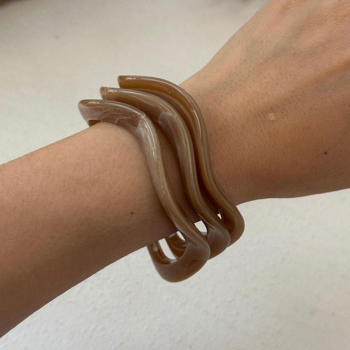 

Панк Коричневый Кофе Смола Акриловые Браслеты Хип-Хоп Неправильные K-pop Геометрические Широкие Браслеты Для Женщин Браслет Пульсеры Ювелирные Изделия