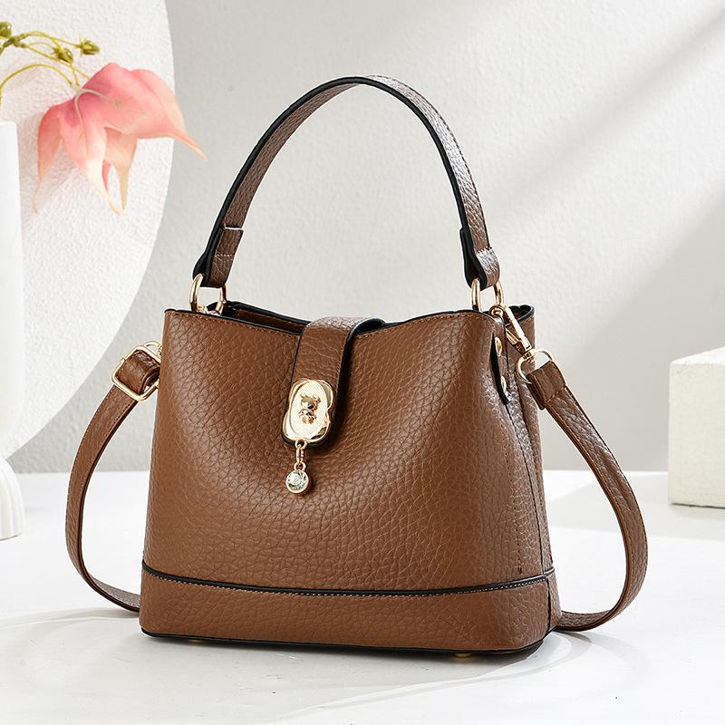 Atmospheric bucket bag New high-end fashion handbag Casual versatile messenger bag