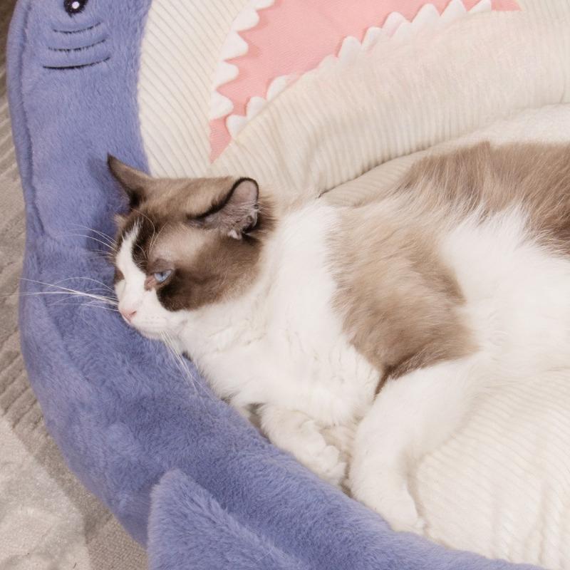 All Seasons Warmth Pet Mat Cute Cartoon Shark Cats Bed Plush Pets Sofa Fun Cat Nest Dog Bed Cats House Pet Supplies Dog House