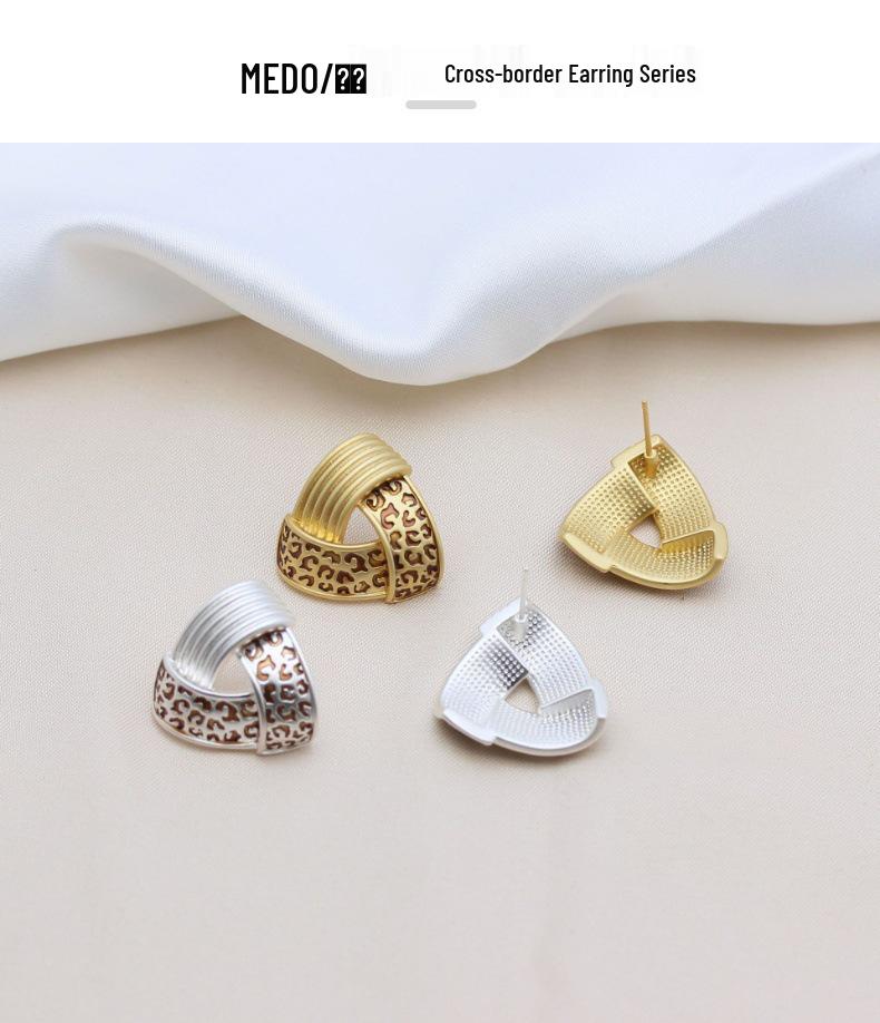 Podzimní/Zimní Trojúhelníkové Náušnice s Leopardím Vzorem - Stříbro S925