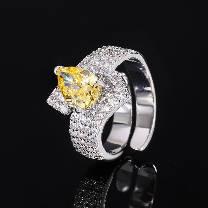 Kupferboden Vergoldet Hochkohlenstoff Diamant Eis Schliff Temperament Schlichter Birnenförmiger Ring Damen 7 * 10