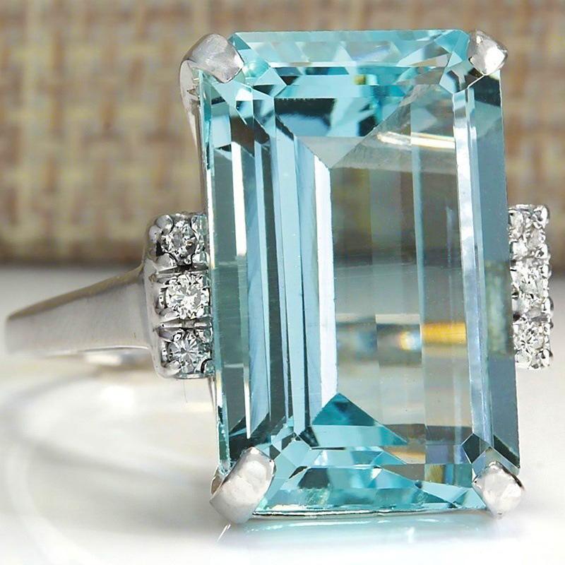 New Fashion Trend Square Light Blue Crystal Zircon Silver Color Ring for Women Elegant Luxury Ladies Wwedding Party Prem
