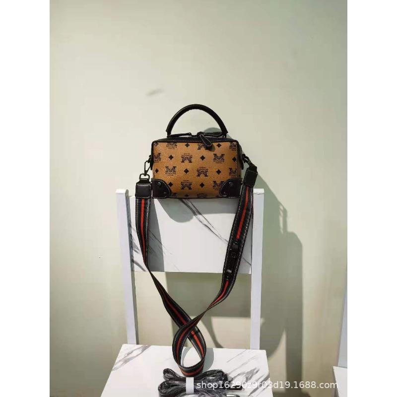 

Women s bag small square bag new fashion women s bag fashion versatile messenger bag popular large-capacity tote bag темно-коричневого