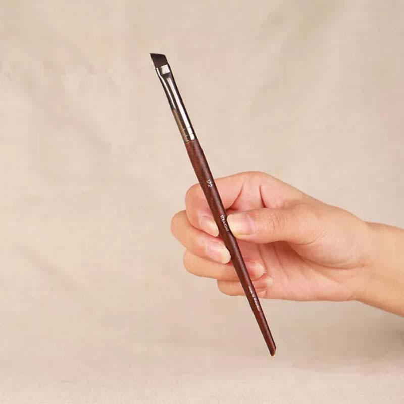 Soft Bristle Professional Makeup Brush Set: Blush, Eyeshadow, Powder & Single Piece Brush.